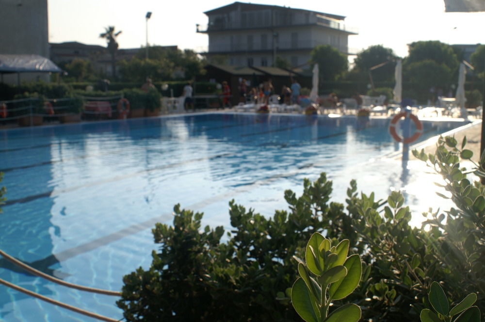 Nettuno Resort Capo dʼOrlando Extérieur photo